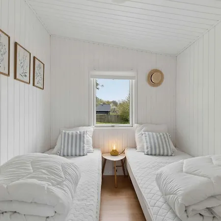 펜션 Charming With Baltic Sea Views 알링에