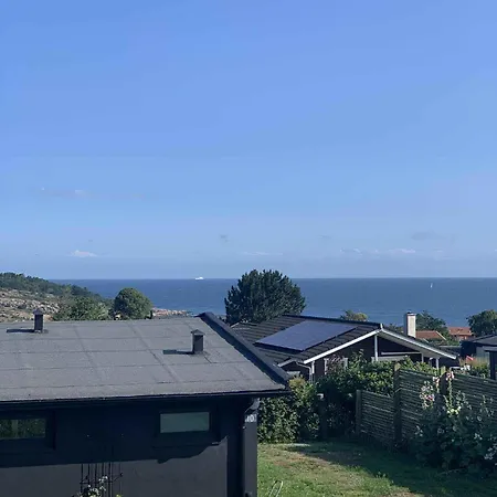 Charming With Baltic Sea Views 펜션 *